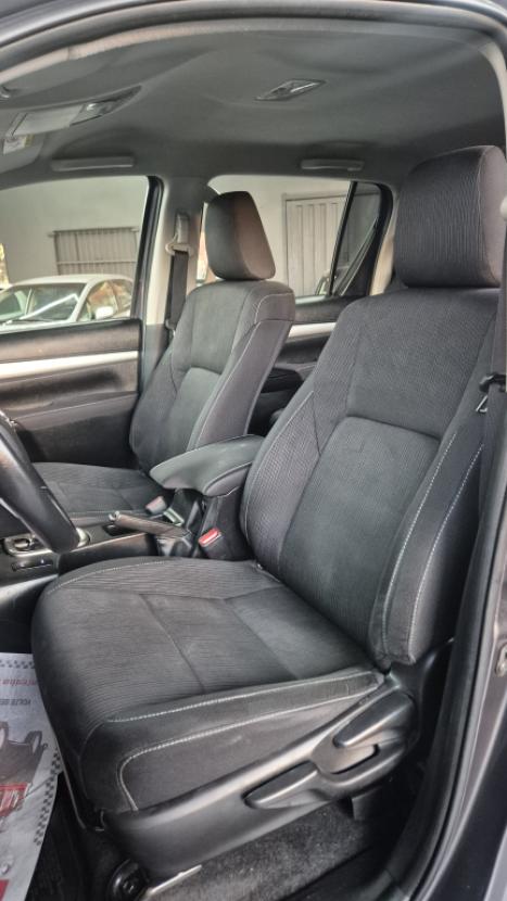 TOYOTA Hilux Caminhonete 2.8 16V 4P SR 4X4 DIESEL CABINE DUPLA AUTOM�TICO, Foto 7