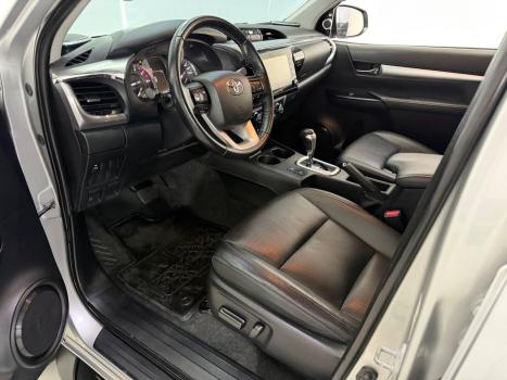 TOYOTA Hilux Caminhonete 2.8 16V SRX 4X4 DIESEL CABINE DUPLA AUTOM�TICO, Foto 3