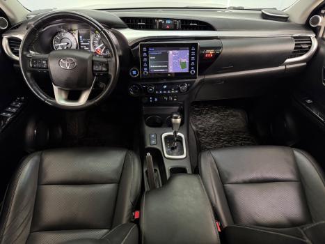 TOYOTA Hilux Caminhonete 2.8 16V SRX 4X4 DIESEL CABINE DUPLA AUTOM�TICO, Foto 4