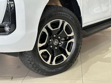 TOYOTA Hilux Caminhonete 2.8 16V SRX 4X4 DIESEL CABINE DUPLA AUTOM�TICO, Foto 6