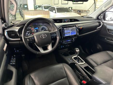 TOYOTA Hilux Caminhonete 2.8 16V SRX 4X4 DIESEL CABINE DUPLA AUTOM�TICO, Foto 7