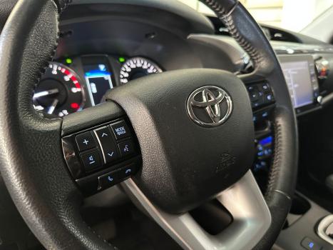 TOYOTA Hilux Caminhonete 2.8 16V SRX 4X4 DIESEL CABINE DUPLA AUTOM�TICO, Foto 8