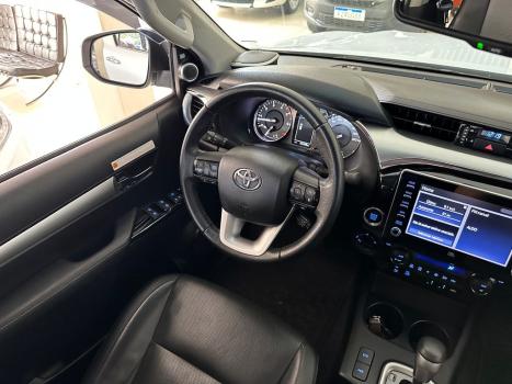 TOYOTA Hilux Caminhonete 2.8 16V SRX 4X4 DIESEL CABINE DUPLA AUTOM�TICO, Foto 9