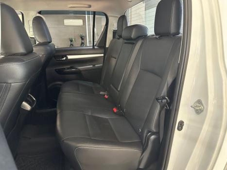 TOYOTA Hilux Caminhonete 2.8 16V SRX 4X4 DIESEL CABINE DUPLA AUTOM�TICO, Foto 15