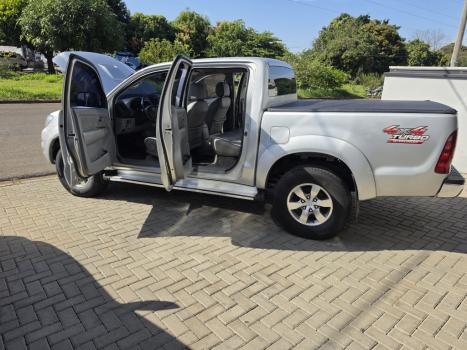TOYOTA Hilux Caminhonete 3.0 16V 4P 4X4 SRV TURBO DIESEL CABINE DUPLA AUTOM�TICO, Foto 19