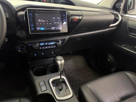 TOYOTA Hilux Caminhonete 2.8 16V SRV 4X4 DIESEL CABINE DUPLA AUTOM�TICO, Foto 8