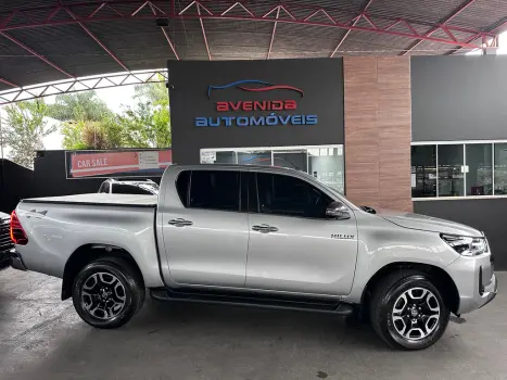 TOYOTA Hilux Caminhonete 2.8 16V SRX 4X4 TURBO DIESEL CABINE DUPLA AUTOM�TICO, Foto 1