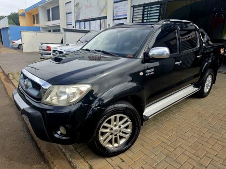 TOYOTA Hilux Caminhonete 3.0 4P 4X4 SRV TURBO DIESEL CABINE DUPLA AUTOM�TICO, Foto 1