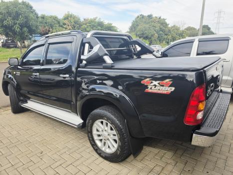 TOYOTA Hilux Caminhonete 3.0 4P 4X4 SRV TURBO DIESEL CABINE DUPLA AUTOM�TICO, Foto 2