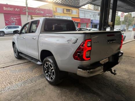TOYOTA Hilux Caminhonete 2.8 16V SRX 4X4 TURBO DIESEL CABINE DUPLA AUTOM�TICO, Foto 4