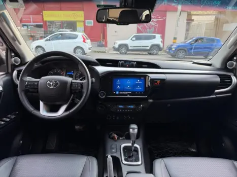 TOYOTA Hilux Caminhonete 2.8 16V SRX 4X4 TURBO DIESEL CABINE DUPLA AUTOM�TICO, Foto 18