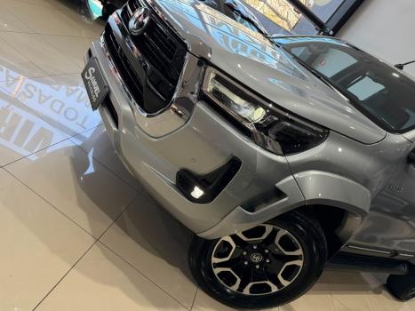 TOYOTA Hilux Caminhonete 2.8 16V SRX 4X4 TURBO DIESEL CABINE DUPLA AUTOM�TICO, Foto 4