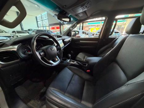 TOYOTA Hilux Caminhonete 2.8 16V SRX 4X4 TURBO DIESEL CABINE DUPLA AUTOM�TICO, Foto 11