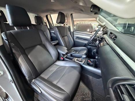 TOYOTA Hilux Caminhonete 2.8 16V SRX 4X4 TURBO DIESEL CABINE DUPLA AUTOM�TICO, Foto 12
