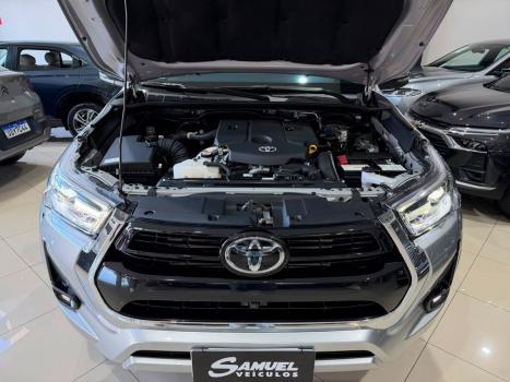 TOYOTA Hilux Caminhonete 2.8 16V SRX 4X4 TURBO DIESEL CABINE DUPLA AUTOM�TICO, Foto 16