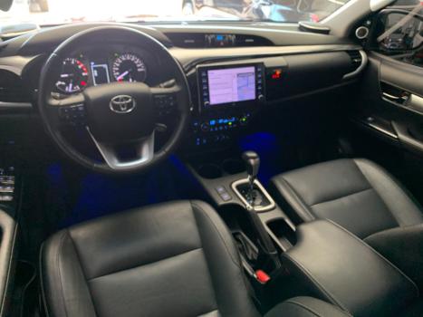 TOYOTA Hilux Caminhonete 2.8 16V SRX 4X4 TURBO DIESEL CABINE DUPLA AUTOM�TICO, Foto 10