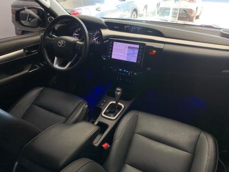 TOYOTA Hilux Caminhonete 2.8 16V SRX 4X4 TURBO DIESEL CABINE DUPLA AUTOM�TICO, Foto 13