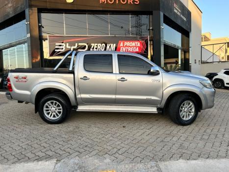 TOYOTA Hilux Caminhonete 3.0 16V 4P 4X4 SRV TURBO DIESEL CABINE DUPLA AUTOM�TICO, Foto 8
