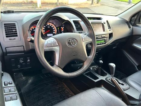 TOYOTA Hilux Caminhonete 3.0 16V 4P 4X4 SRV TURBO DIESEL CABINE DUPLA AUTOM�TICO, Foto 14
