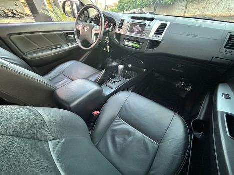 TOYOTA Hilux Caminhonete 3.0 16V 4P 4X4 SRV TURBO DIESEL CABINE DUPLA AUTOM�TICO, Foto 15