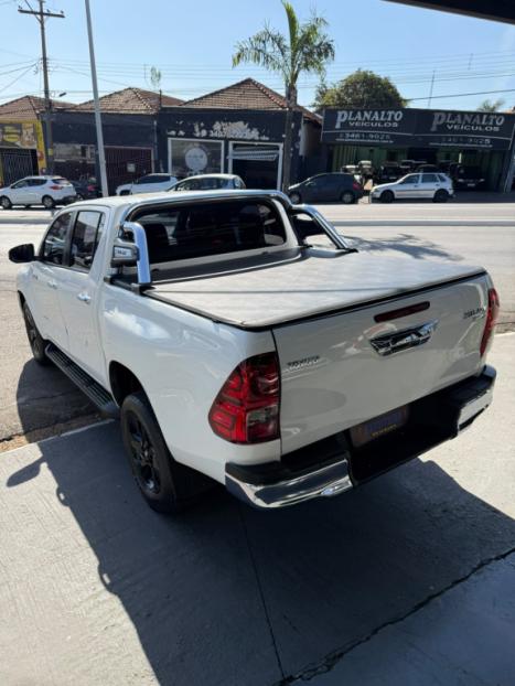 TOYOTA Hilux Caminhonete 2.7 16V 4P SRV FLEX CABINE DUPLA AUTOM�TICO, Foto 10
