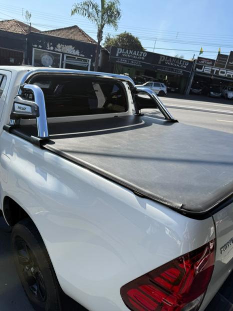 TOYOTA Hilux Caminhonete 2.7 16V 4P SRV FLEX CABINE DUPLA AUTOM�TICO, Foto 13