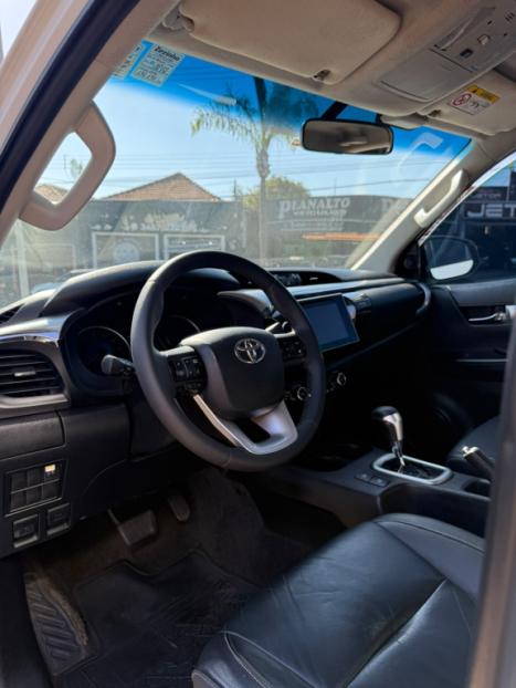 TOYOTA Hilux Caminhonete 2.7 16V 4P SRV FLEX CABINE DUPLA AUTOM�TICO, Foto 15