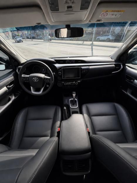 TOYOTA Hilux Caminhonete 2.7 16V 4P SRV FLEX CABINE DUPLA AUTOM�TICO, Foto 17