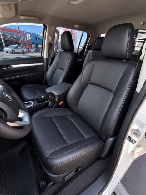 TOYOTA Hilux Caminhonete 2.7 16V 4P SRV FLEX CABINE DUPLA AUTOM�TICO, Foto 18