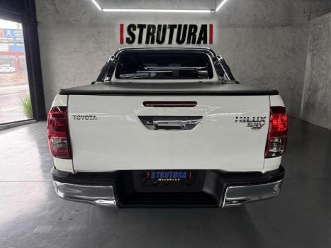 TOYOTA Hilux Caminhonete 2.7 16V 4P SRV FLEX CABINE DUPLA AUTOMÁTICO, Foto 4