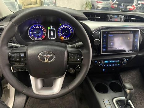 TOYOTA Hilux Caminhonete 2.7 16V 4P SRV FLEX CABINE DUPLA AUTOMÁTICO, Foto 8
