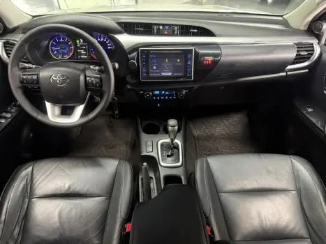 TOYOTA Hilux Caminhonete 2.7 16V 4P SRV FLEX CABINE DUPLA AUTOMÁTICO, Foto 10