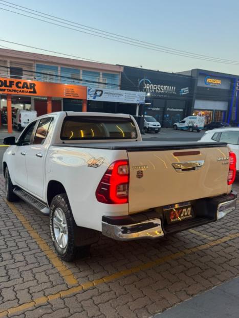 TOYOTA Hilux Caminhonete 3.0 4P 4X4 SRV TURBO DIESEL TOP CABINE DUPLA AUTOM�TICO, Foto 5
