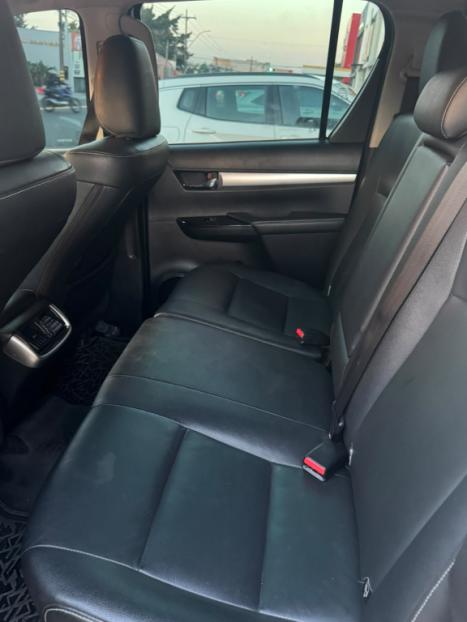 TOYOTA Hilux Caminhonete 3.0 4P 4X4 SRV TURBO DIESEL TOP CABINE DUPLA AUTOM�TICO, Foto 7