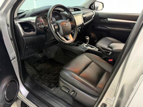 TOYOTA Hilux Caminhonete 2.8 16V 4P SRX DIESEL CABINE DUPLA, Foto 3