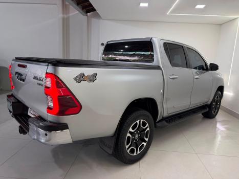 TOYOTA Hilux Caminhonete 2.8 16V 4P SRX DIESEL CABINE DUPLA, Foto 12