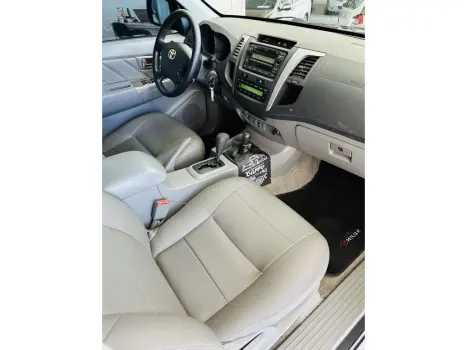 TOYOTA Hilux Caminhonete 3.0 16V 4P 4X4 SRV TURBO DIESEL, Foto 10