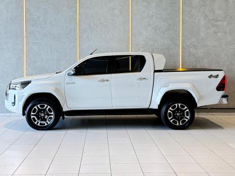 TOYOTA Hilux Caminhonete 2.8 16V SRX PLUS 4X4 TURBO DIESEL CABINE DUPLA AUTOMÁTICO, Foto 2