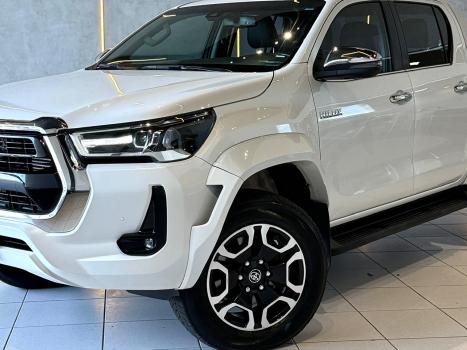 TOYOTA Hilux Caminhonete 2.8 16V SRX PLUS 4X4 TURBO DIESEL CABINE DUPLA AUTOMÁTICO, Foto 3