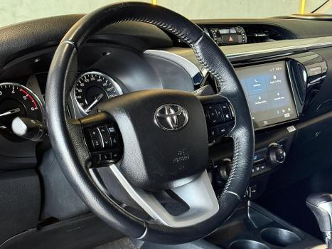 TOYOTA Hilux Caminhonete 2.8 16V SRX PLUS 4X4 TURBO DIESEL CABINE DUPLA AUTOMÁTICO, Foto 12