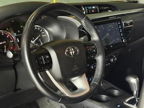 TOYOTA Hilux Caminhonete 2.8 16V SRX 4X4 TURBO DIESEL CABINE DUPLA AUTOM�TICO, Foto 11
