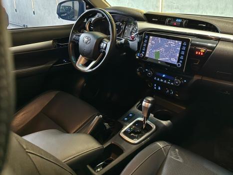 TOYOTA Hilux Caminhonete 2.8 16V SRX 4X4 TURBO DIESEL CABINE DUPLA AUTOM�TICO, Foto 16