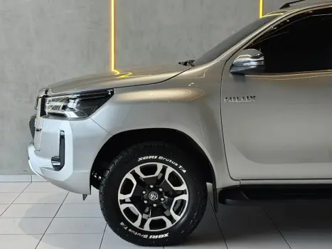TOYOTA Hilux Caminhonete 2.8 16V SRX 4X4 TURBO DIESEL CABINE DUPLA AUTOM�TICO, Foto 20