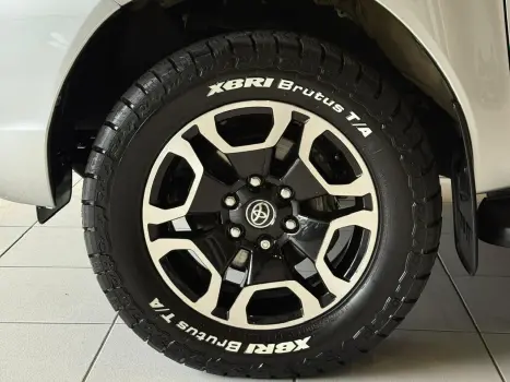 TOYOTA Hilux Caminhonete 2.8 16V SRX 4X4 TURBO DIESEL CABINE DUPLA AUTOM�TICO, Foto 22