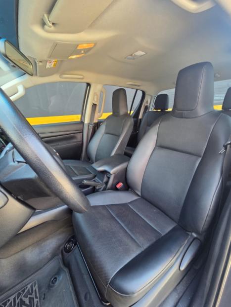 TOYOTA Hilux Caminhonete 2.8 4P 4X4 DIESEL CABINE DUPLA, Foto 12