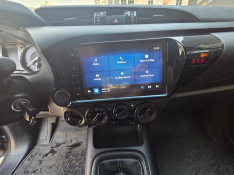 TOYOTA Hilux Caminhonete 2.8 4P 4X4 DIESEL CABINE DUPLA, Foto 15