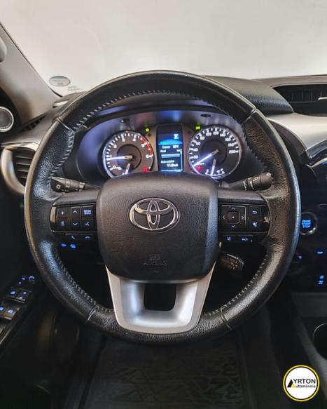 TOYOTA Hilux Caminhonete 2.8 16V SRX 4X4 DIESEL CABINE DUPLA AUTOM�TICO, Foto 12