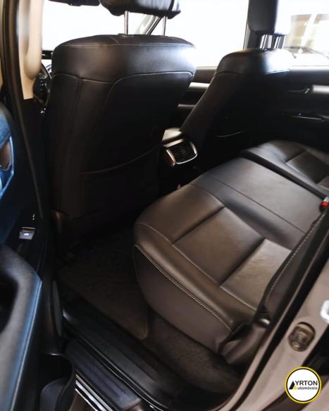 TOYOTA Hilux Caminhonete 2.8 16V SRX 4X4 DIESEL CABINE DUPLA AUTOM�TICO, Foto 15