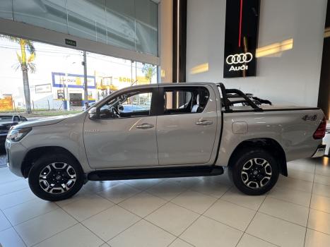 TOYOTA Hilux Caminhonete 2.8 16V SRV 4X4 DIESEL CABINE DUPLA AUTOM�TICO, Foto 3