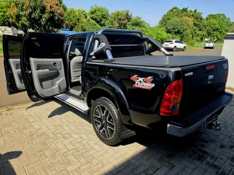 TOYOTA Hilux Caminhonete 3.0 16V 4P 4X4 SRV TURBO DIESEL CABINE DUPLA AUTOMÁTICO, Foto 17